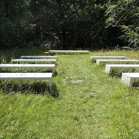 Cozy Log Retreat-by Traum *