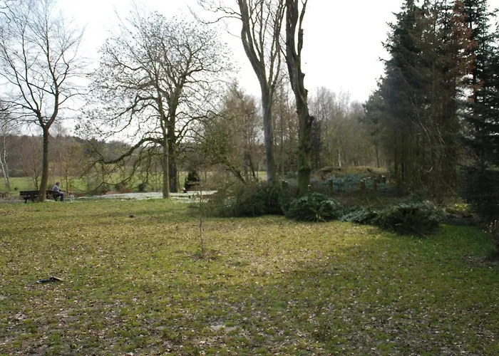 Cozy Log Retreat-by Traum